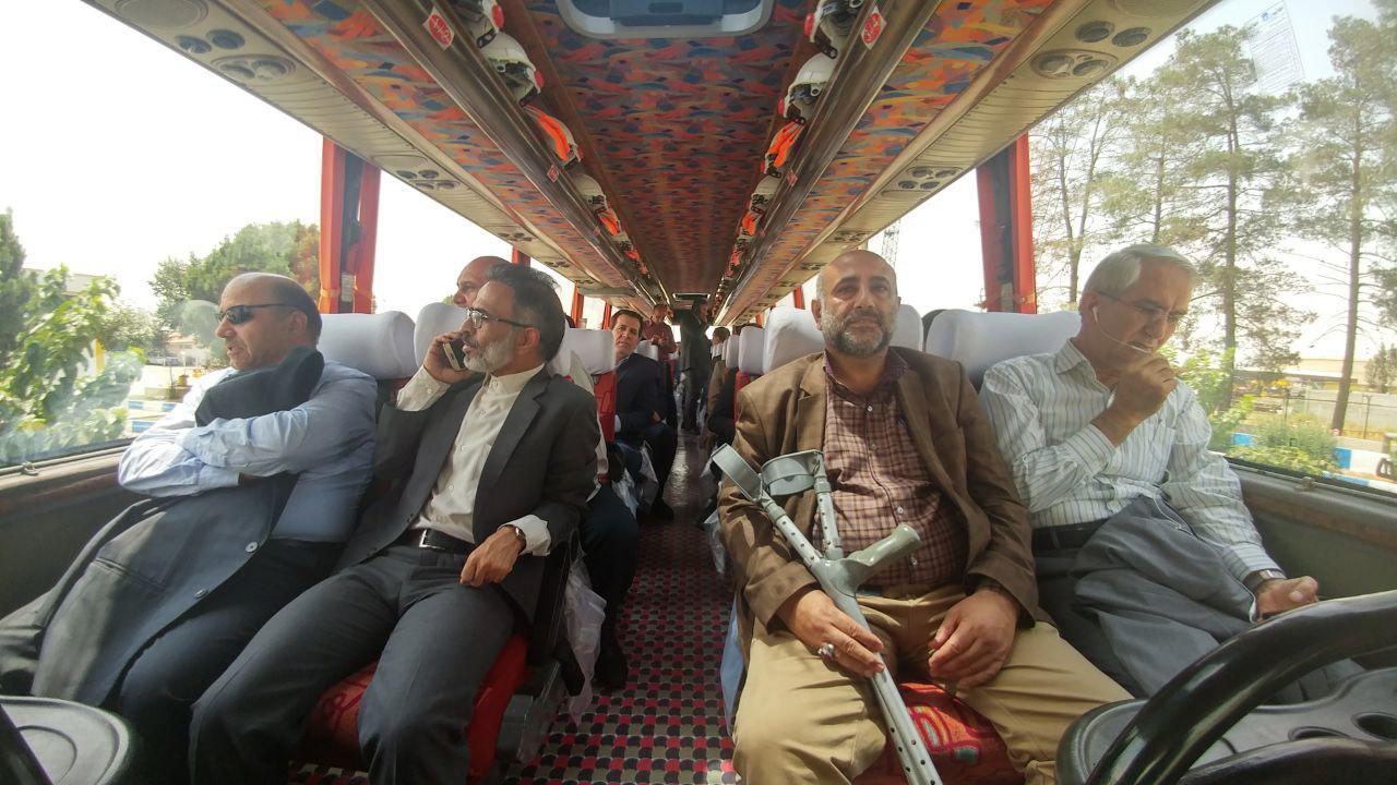 تصویر از بازدید اعضای کمیسیون انرژی از پالایشگاه تندگویان