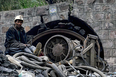 تصویر از ایمن‌سازی و بازگشت به‌کار، خواسته اصلی کارگران معدن یورت