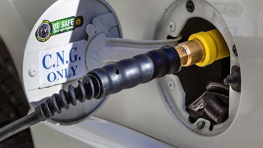 تصویر از استفاده بیشتر از CNG در روزهای پرمصرف بنزین