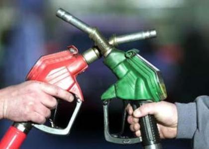 تصویر از تکذیب افزایش قیمت و سهمیه‌بندی مجدد بنزین