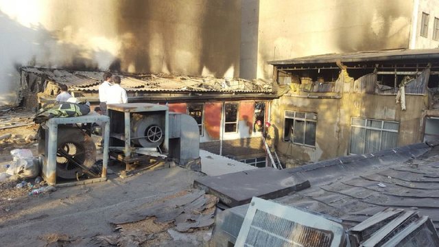 تصویر از حریق گسترده بارانداز کالا در مرکز تهران