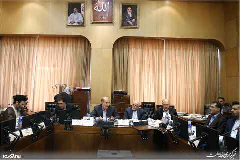 تصویر از با واگذاری دانشگاه نفت به وزارت علوم موافقیم