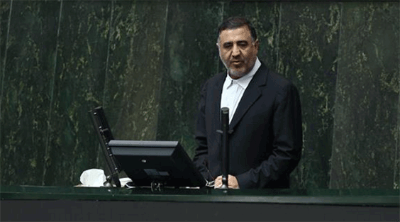 تصویر از برداشت آب زرینه‌رود، مکیدن خون کشاورزان است