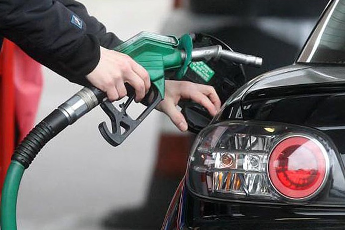 تصویر از اوج‌گیری مصرف بنزین کشور در روزهای پایانی تابستان