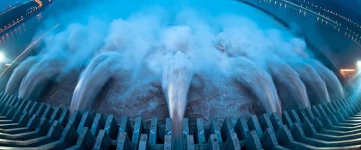 تصویر از کلاهی که بر سر پروژه سدسازی قرقیزستان رفت