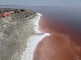 تصویر از وضعیت دریاچه ارومیه بسیار بحرانی شد