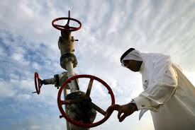 تصویر از کاهش قیمت نفت با عربستان چه کرد؟