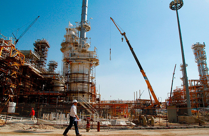 تصویر از ظرفیت تامین خوراک پتروشیمی‌ها افزایش می‌یابد