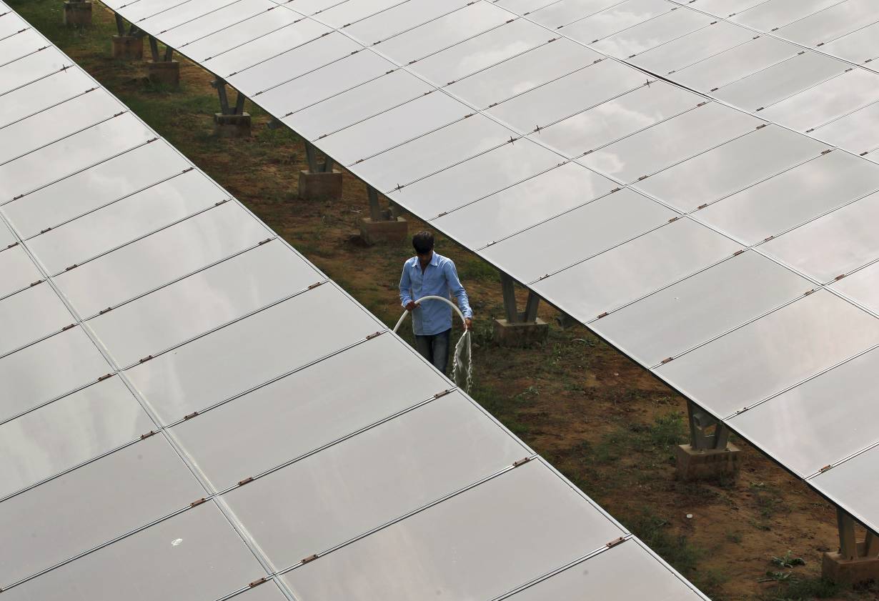 تصویر از بزرگ‌ترین سایت نیروگاه خورشیدی دنیا در هندوستان