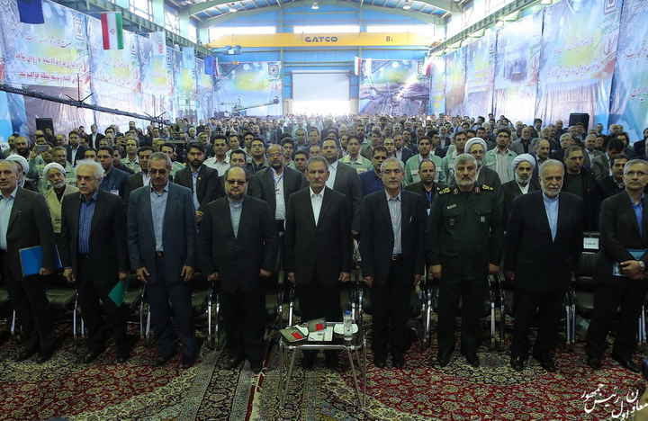 تصویر از دولت اقتصاد را به سپاه نداده است