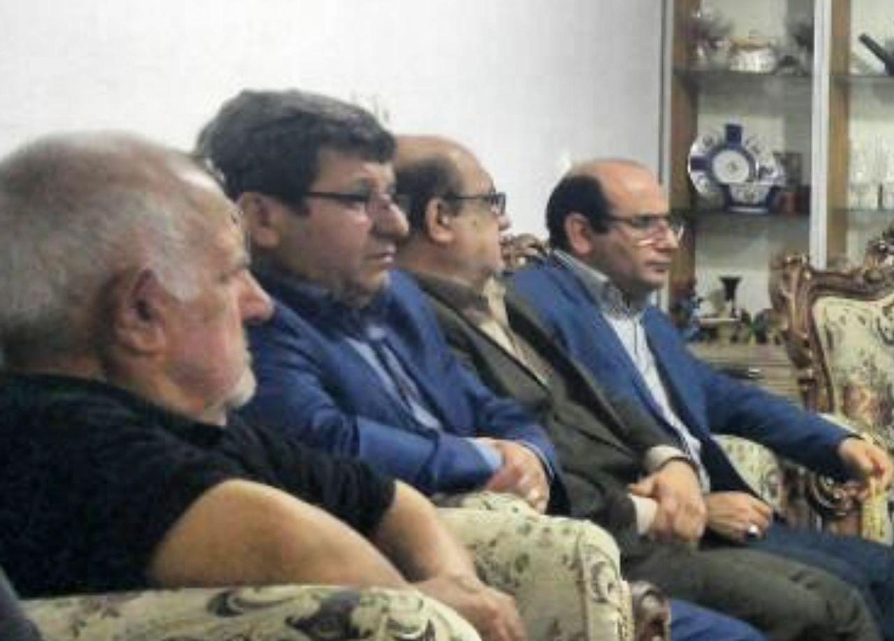 تصویر از دیدار نماینده ویژه وزیر با خانواده جانباختگان رگ سفید