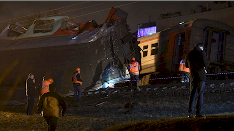 تصویر از برخورد دو قطار در مسکو ده‌ها زخمی برجا گذاشت