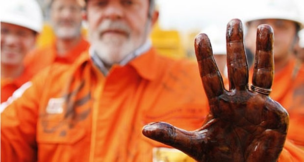تصویر از کارگران نفت چه شرایطی دارند؟