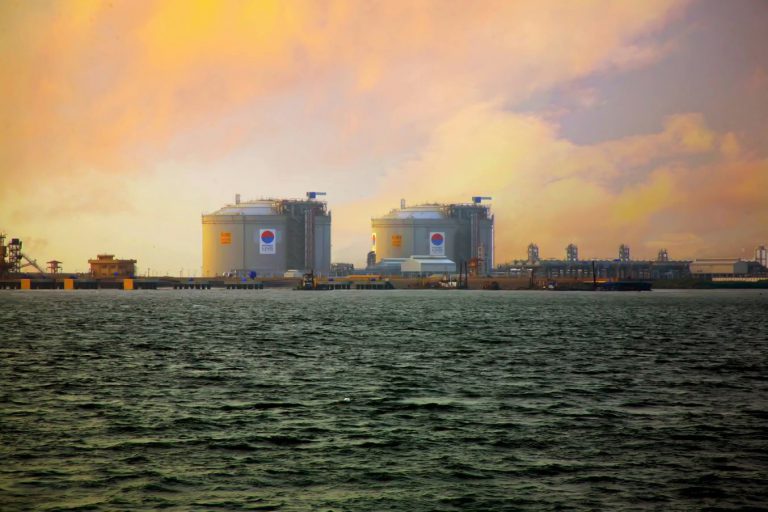 تصویر از چهارمین مصرف‌کننده LNG دنیا در مُشت قطر