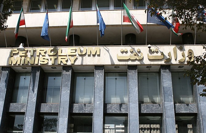 تصویر از شما همان‌هایی هستید که صنعت نفت را شخم زدید