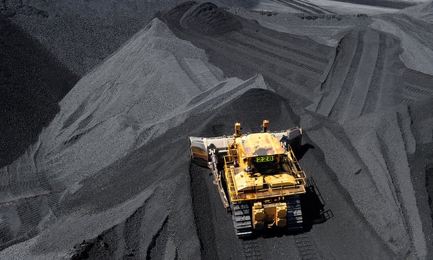 تصویر از استرالیا با معدن زغال‌سنگ در مقابل دنیا ایستاده است!