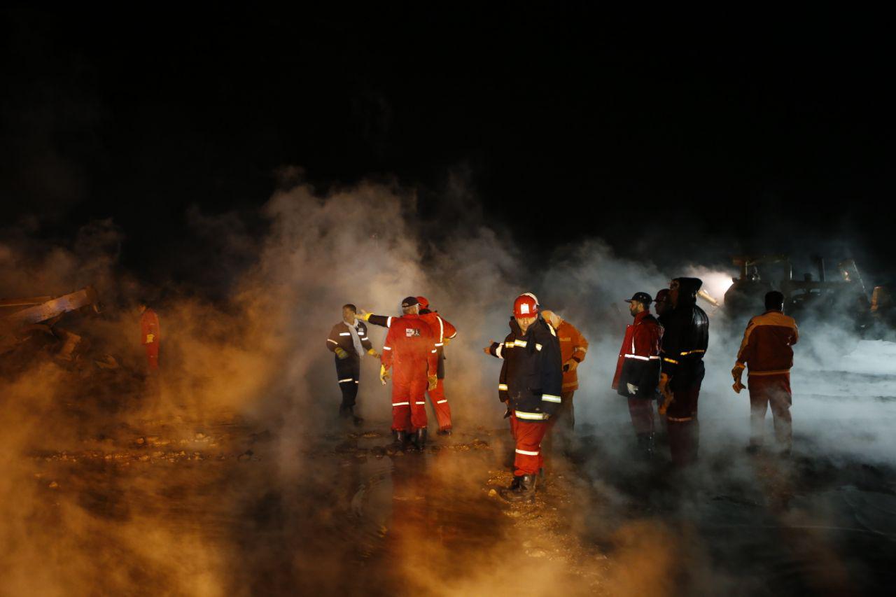 تصویر از فرماندهان مهار و آتش