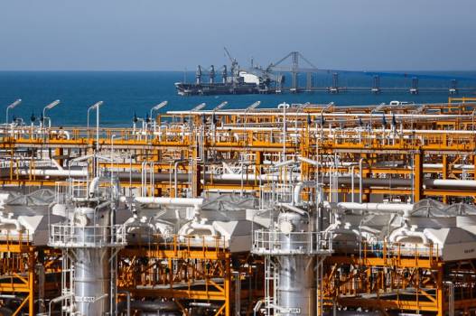 تصویر از آغاز لوله‌گذاری نخستین خط دریایی فاز 13 پارس‎جنوبی