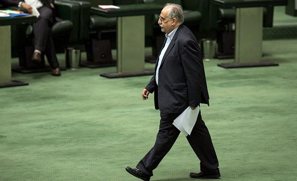 تصویر از خداحافظی زودهنگام وزیر اقتصاد از کابینه