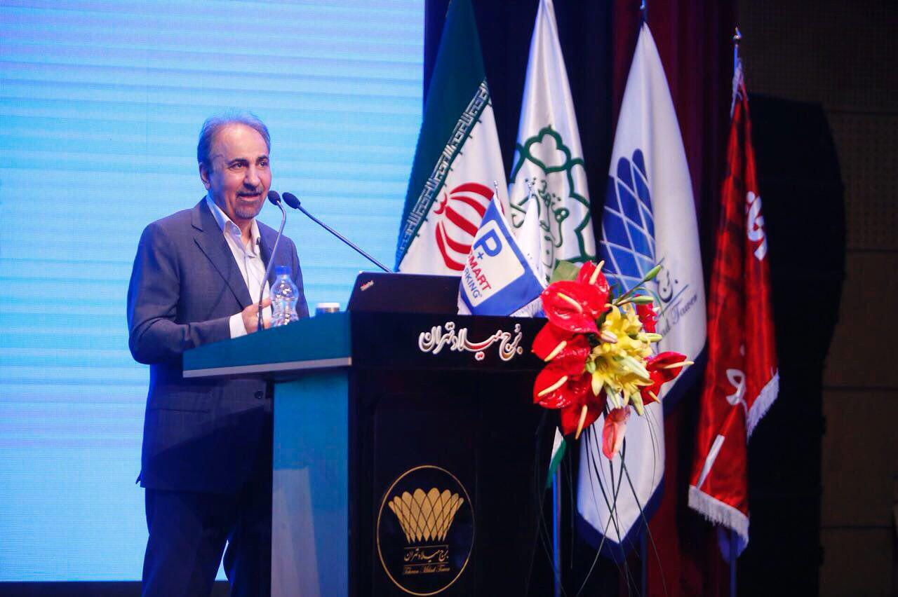 تصویر از تعطیل سرویس ادارات اشتباه بود خودرومحوری حاکم است