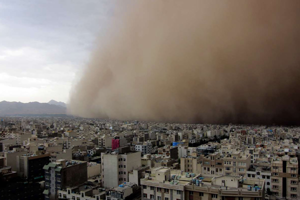 تصویر از توفان عجیب یزد، بدون خسارت بود