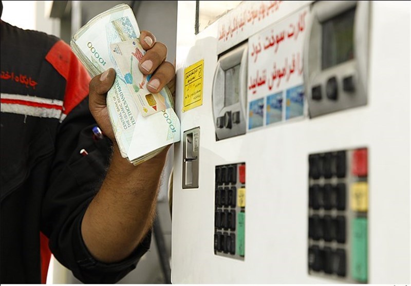 تصویر از دولت حق ممنوع کردن واردات بنزین را ندارد