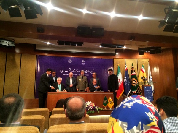 تصویر از امضای بزرگ‌ترین قرارداد نفتی ارتش در مکران