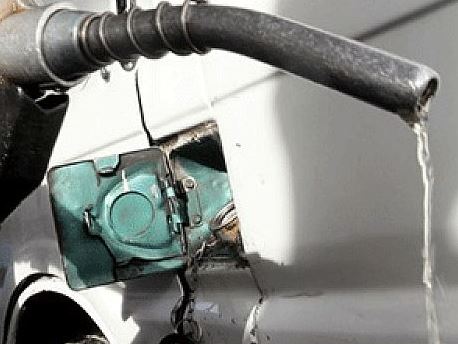 تصویر از سوخت‌های تولیدی وزارت نفت استاندارد یورو 4 ندارند