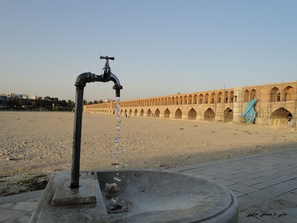 تصویر از دنبال جیره‌بندی آب در اصفهان نیستیم