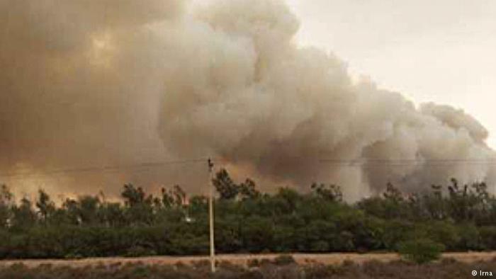 تصویر از برگزاری نشست با سرکنسول بصره در خوزستان جهت پیگیری آتش‌سوزی هورالعظیم
