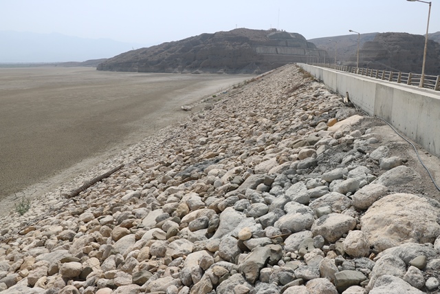 تصویر از سدهای شمیل و نیان هرمزگان تا 20 روز آینده خشک می‌شوند