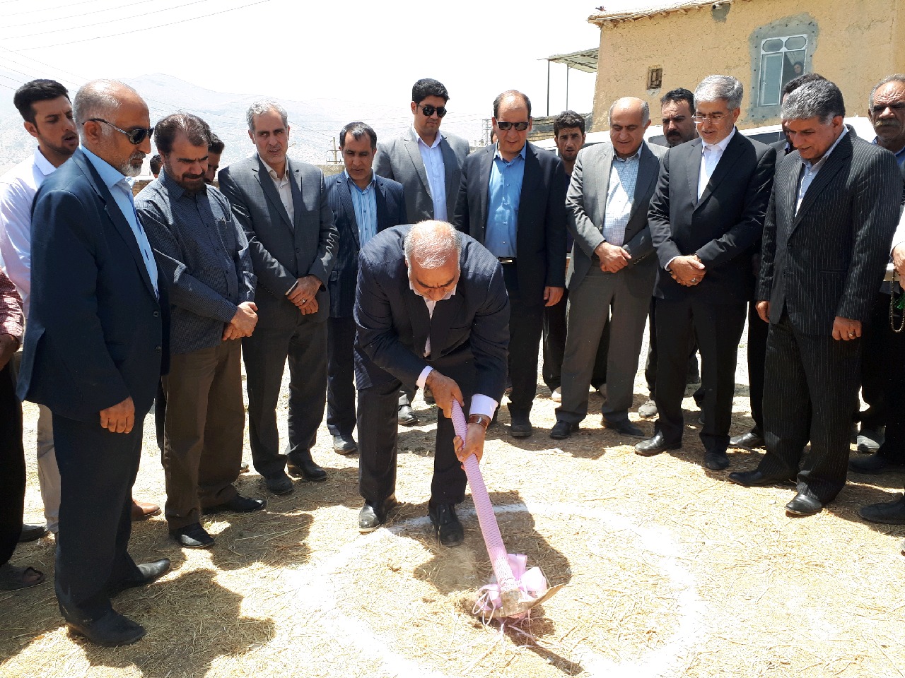تصویر از آغاز عملیات اجرایی گازرسانی به 24 روستای استان کرمانشاه