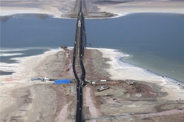 تصویر از 700 میلیارد ریال برای بیابان زدایی دریاچه ارومیه اختصاص یافت