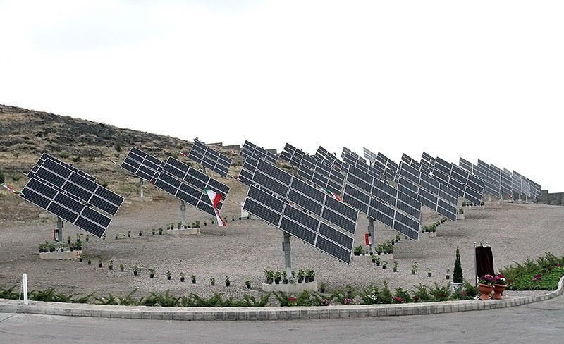 تصویر از بهره‌برداری از دو نیروگاه خورشیدی به ظرفیت 20 مگاوات در استان فارس