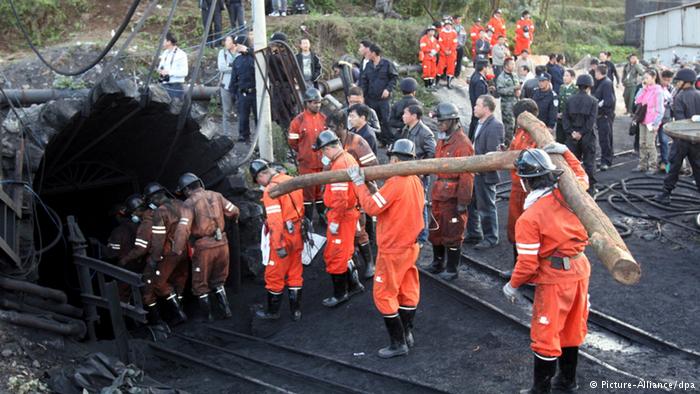 تصویر از 21 کشته در حادثه فروریختن معدن زغال سنگ چین