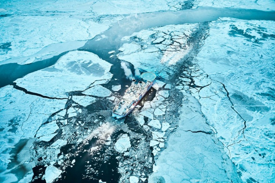 تصویر از یخ‌شکن‌های 121 متری برای شکافتن یخ‌های دو متری در شمالگان