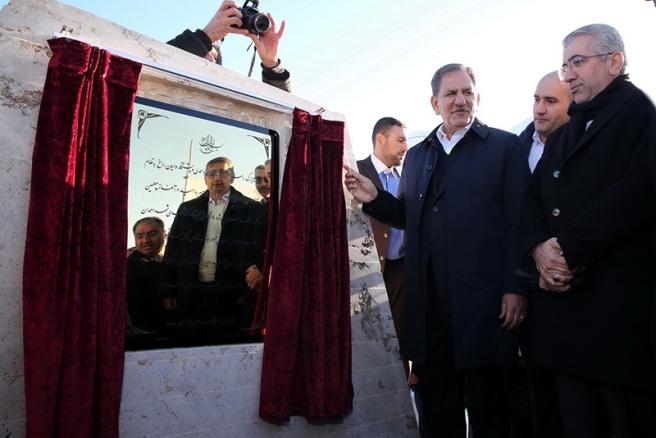 تصویر از افتتاح کارخانه دوم تولید فروسیلیس مجتمع غرب پارس در همدان