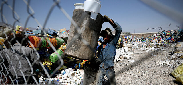 تصویر از عوارض توسعه بازیافت در جیب شهرداری‌ها