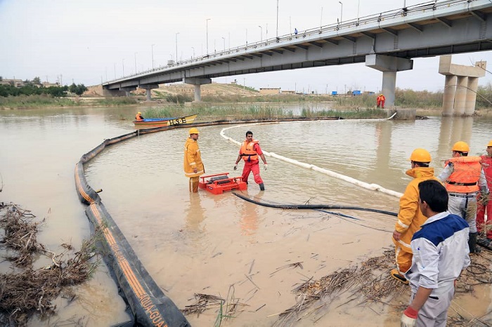 تصویر از مهار نشت نفت از خط لوله ۳۶اصلی برگزار شد