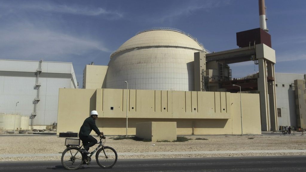 تصویر از نیروگاه بوشهر تعطیل نشده،سوخت نیروگاه تعویض می شود