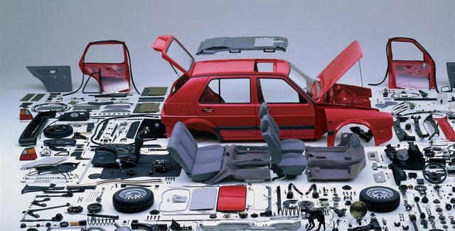 تصویر از واردکنندگان قطعه برای ترخیص بازگشته‌ اند