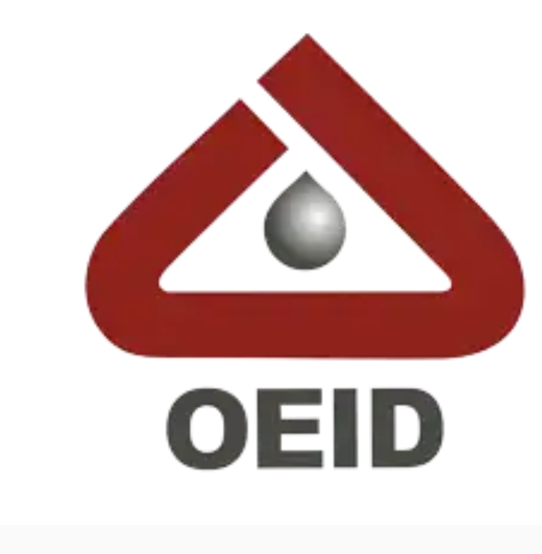 تصویر از رونمایی از کتابهای شرکت OEID در نمایشگاه نفت