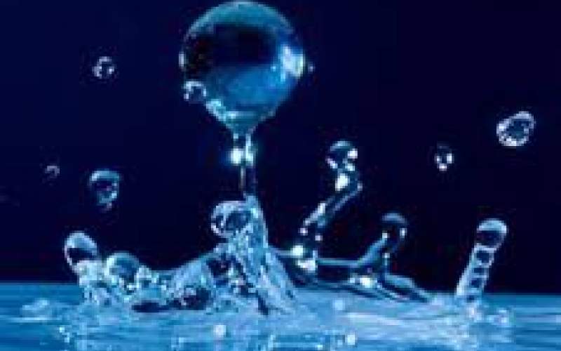 تصویر از توزیع آب را به شهرداری‌ واگذار نکنید