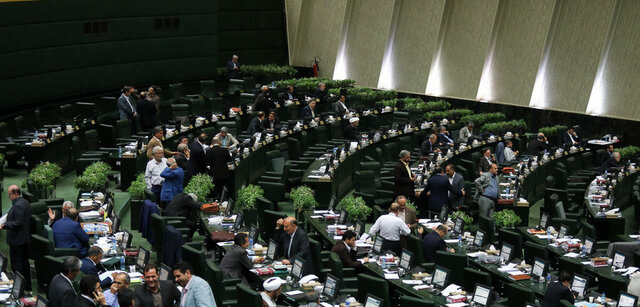 تصویر از دولت مجاز به وضع عوارض پلکانی برای خودروهای پرمصرف شد