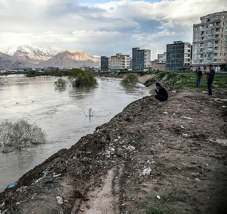تصویر از چرا به حریم رودخانه‌ ها تجاوز می‌ شود؟