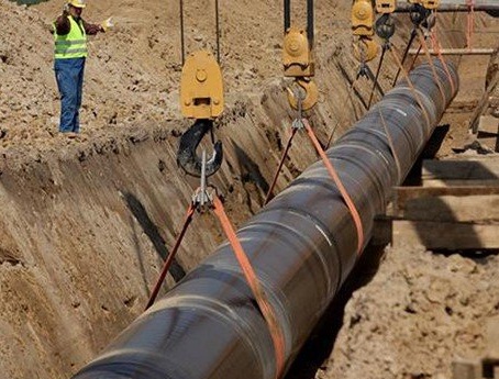 تصویر از رایزنی‌ها برای اجرای پروژه خط لوله آی‌پی در حال انجام است