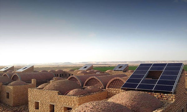 تصویر از کنترل مهاجرت به شهرها با نیروگاه‌های خورشیدی روستاها