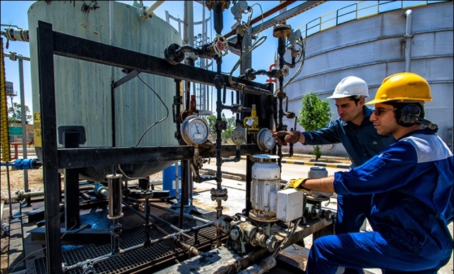 تصویر از ۸۶ درصد نیروهای پیمانکار نفت در خوزستان بومی هستند