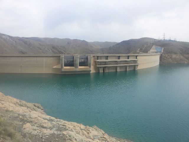 تصویر از خروجی آب از سد زاینده‌رود اصفهان افزایش یافت