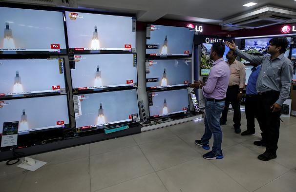 تصویر از هند چادریان ۲ را به سوی قطب جنوب ماه پرتاب کرد